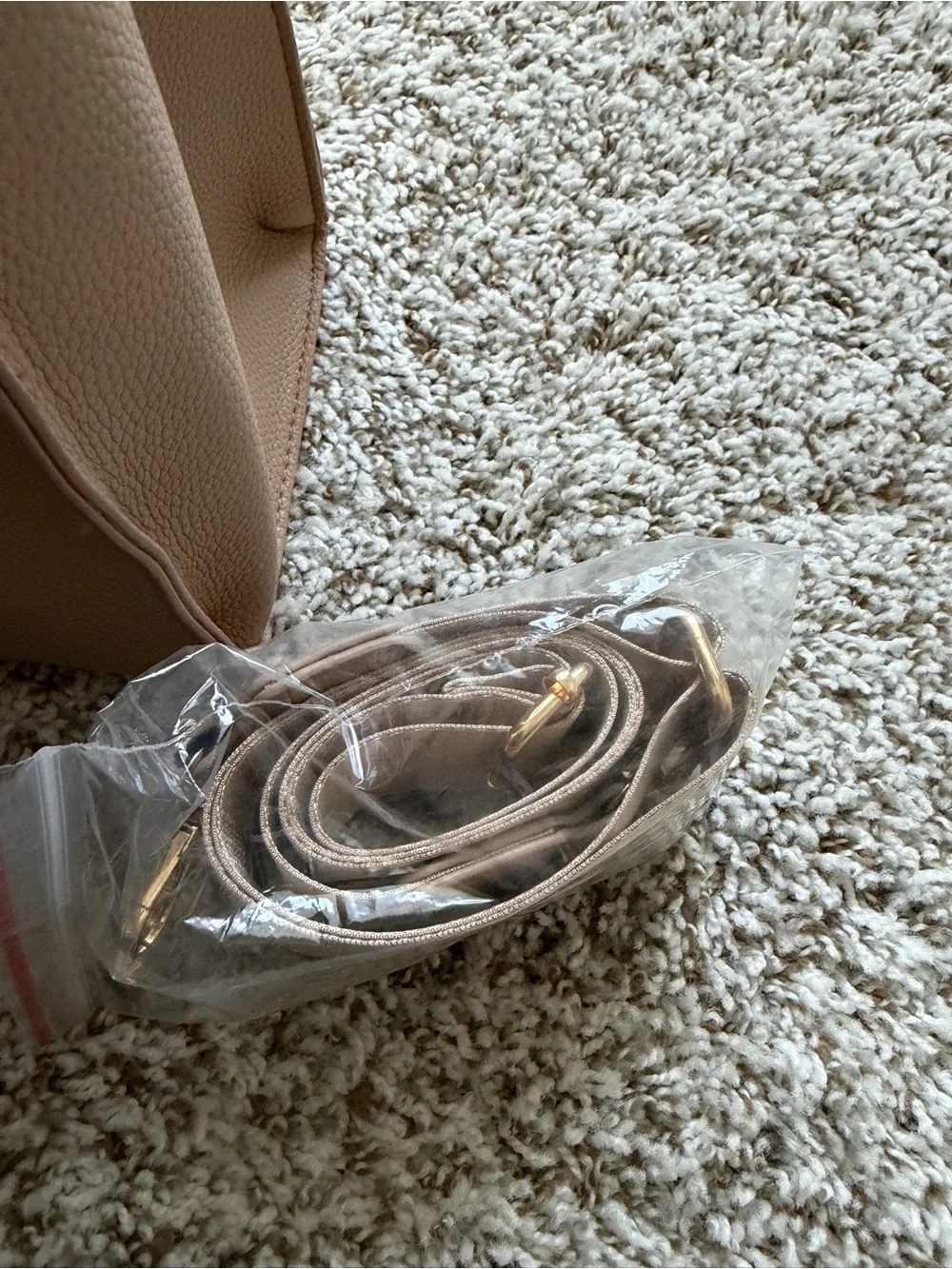 Source Unknown Pebbled Taupe Faux Leather Tote with Gold Lock